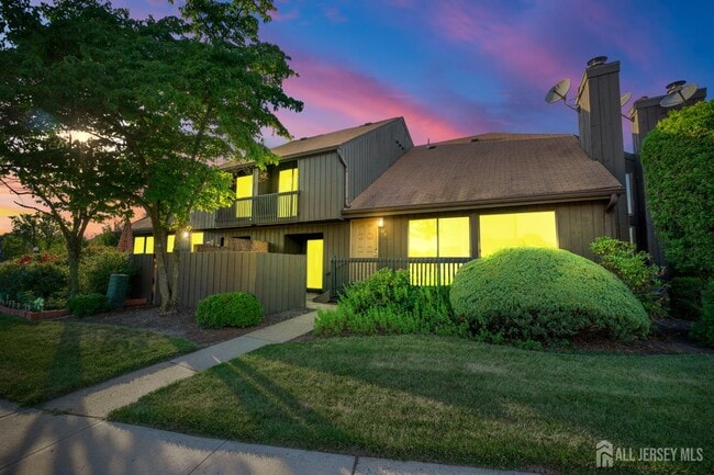 Photo - 542 Westgate Dr