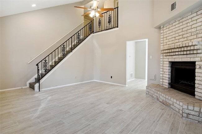 Photo - 9414 Crystal Cove Cir