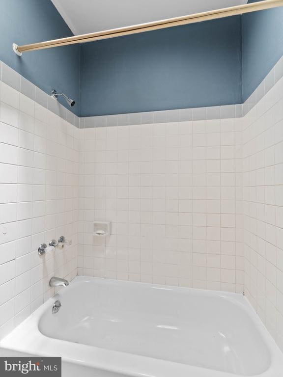 Photo - 6625 Lansdowne Ave