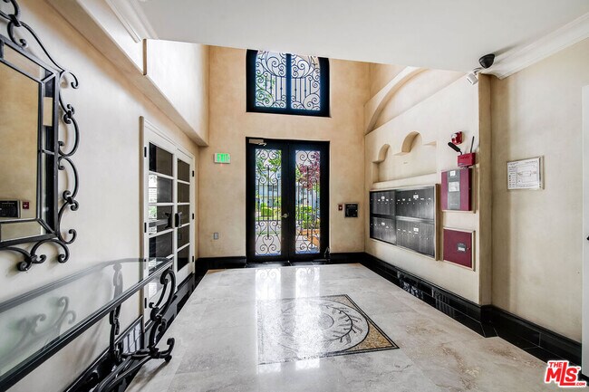 Photo - 12026 Hoffman St Unidad 402