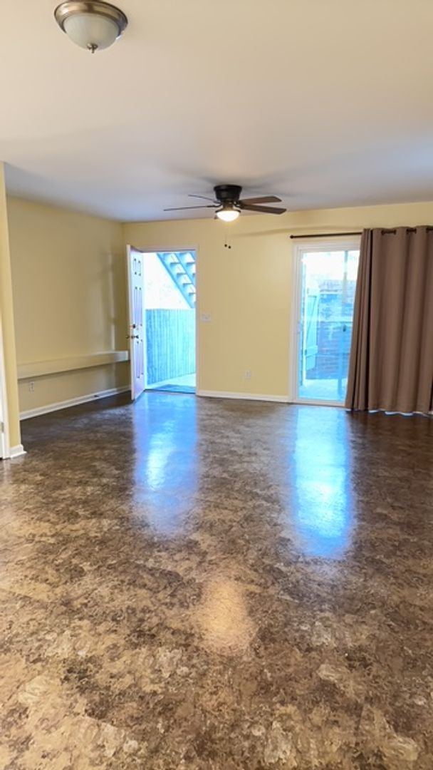 Photo - Colonial Circle