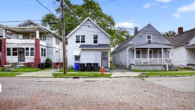 Building Photo - 3085 E 67th St Rental