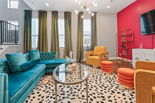 Photo - 2105 Hadley St