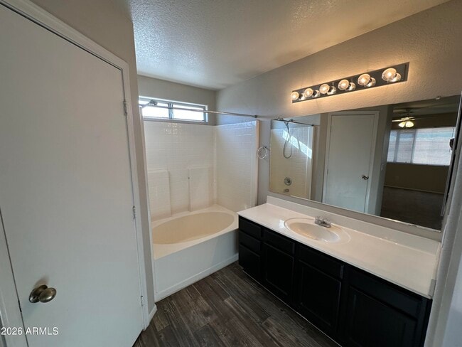 Photo - 3057 W Cat Balue Dr