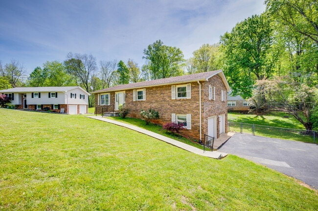 Photo - 146 Old Mill Rd