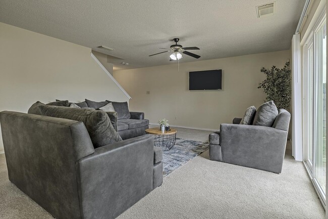 Charming 5-Bedroom Home in a Prime San Antonio Location!
