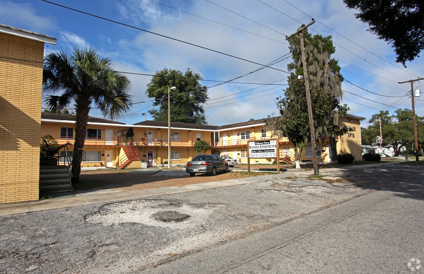 Photo - 101 S Howard St Apartments