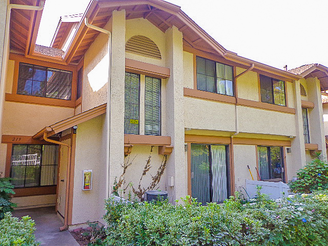 Beautiful 2 Bed / 2.5 Bath Condo in Fullerton - Beautiful 2 Bed / 2.5 Bath Condo in Fullerton