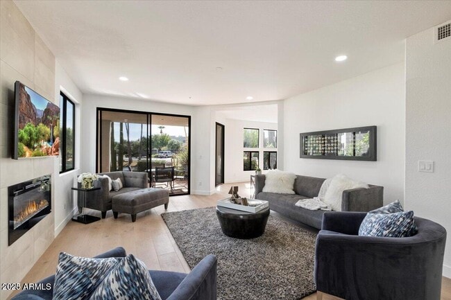 Building Photo - 7700 E Gainey Ranch Rd Unit 122