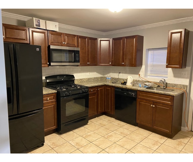 Photo - 15 Village Rd Unit 10 W/Bath Available $950