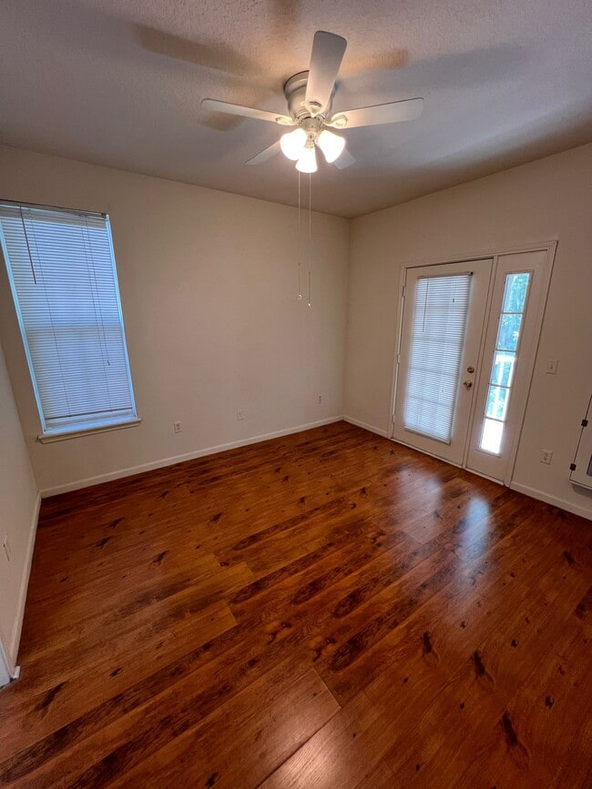 Photo - 2049 Tizewell Cir
