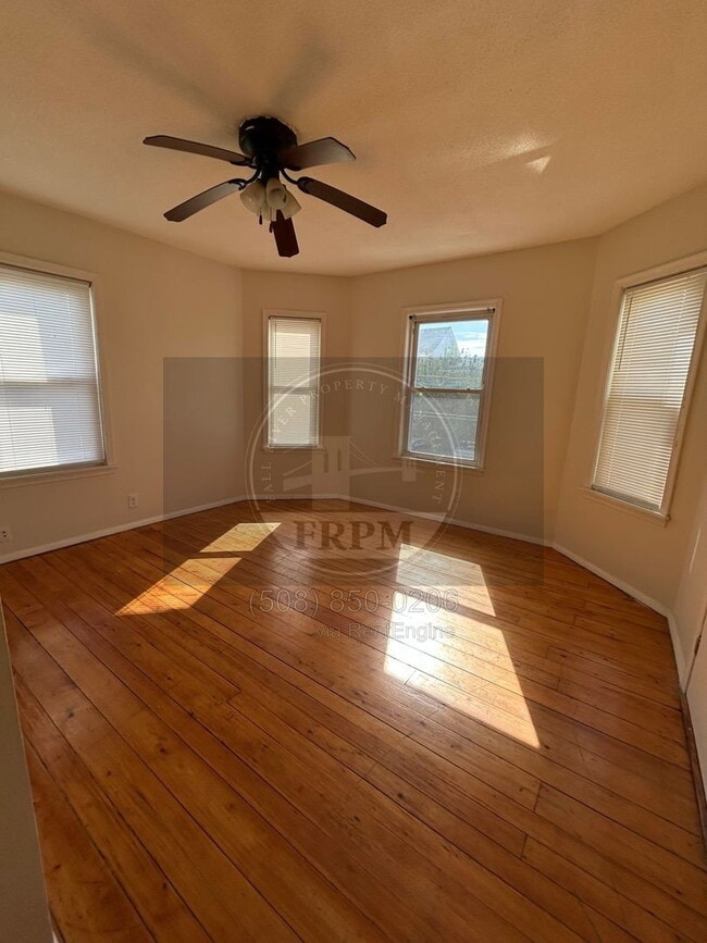 Photo - 90 Montaup St Unit 2