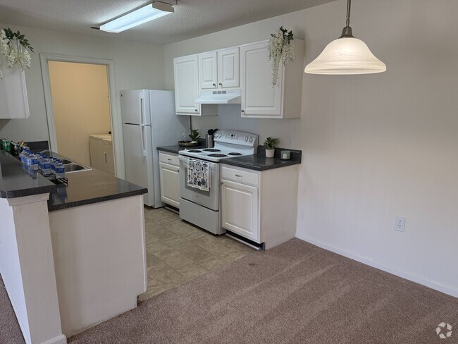 Building Photo - Summerland Heights Rental
