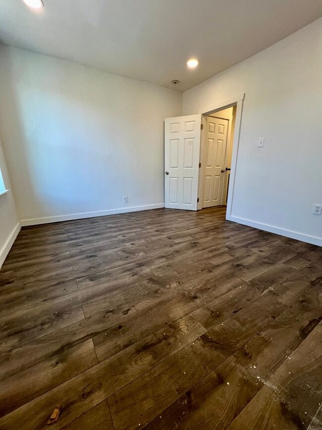 Photo - 1543 S LeCount St