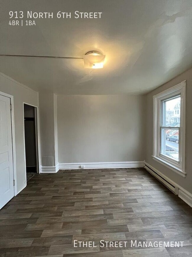 Photo - 913 N 6th St