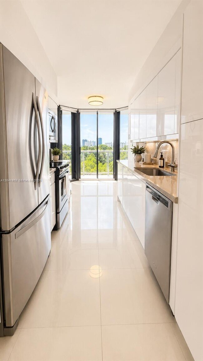 Photo - 3640 Yacht Club Dr Unit 502