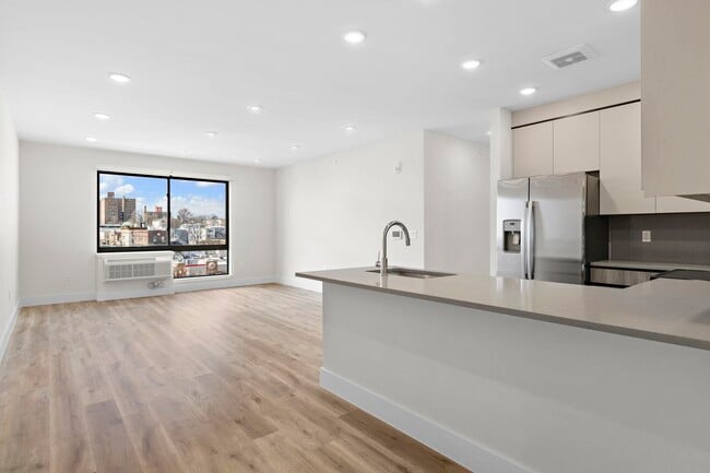 Photo - 433 62nd St Unit 412