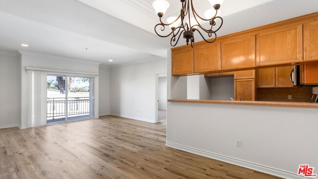 Photo - 3328 Oakhurst Ave Unit 202