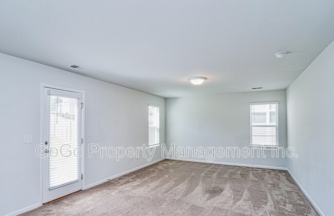 Photo - 649 Millsgate Cir