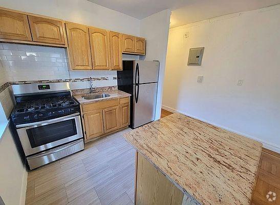 Building Photo - 1 bedroom in BRONX NY 10457 Unit 3B Rental