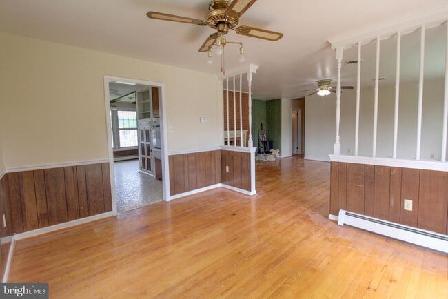 Photo - 113 Thornton Ct