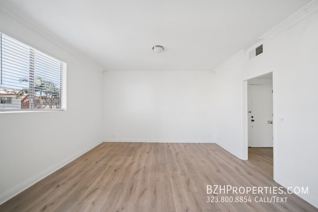 Photo - 333 S Elm Dr Unit 204