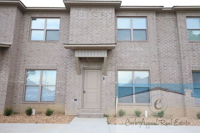 Building Photo - Luxury 2 bed 2 bath apt - brand new construction!! Washer, dryer and, internet utilities included!!