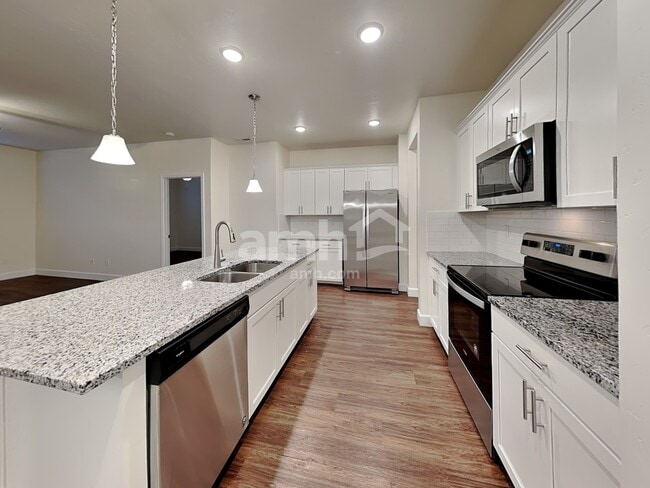 Photo - 3465 S Bartlett Ave