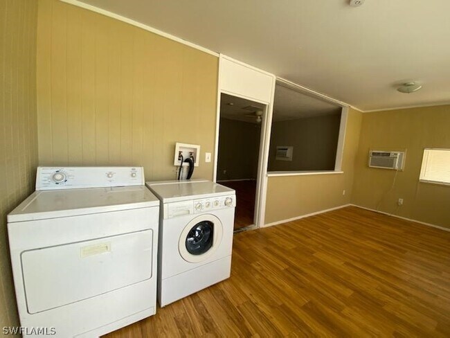 Photo - 17367/369 Dowling Dr-