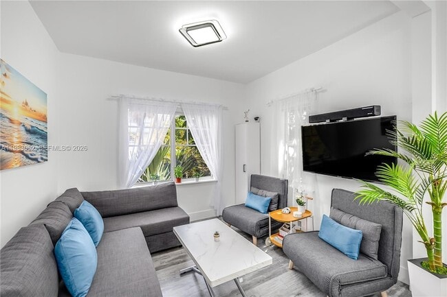 Photo - 750 Pennsylvania Ave Unit 6