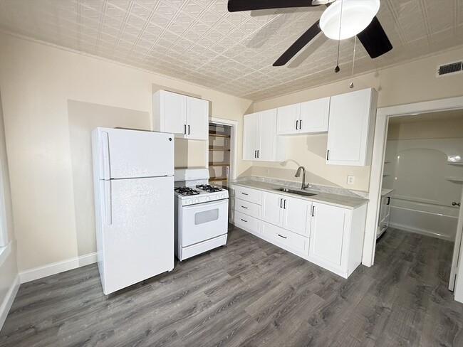 Photo - 227 White St Unit F2-R