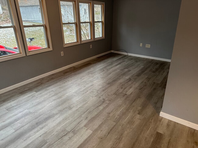 Photo - 433 Mills Park St