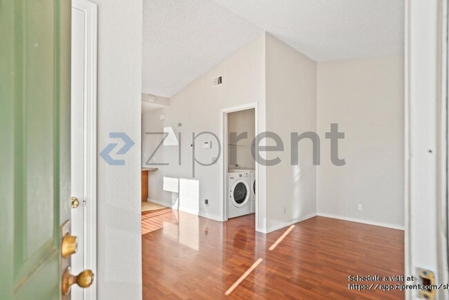 Photo - 1618 Seacreek Way