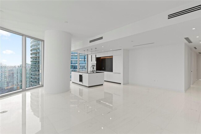 Photo - 300 Biscayne Blvd Way Unit 4007W