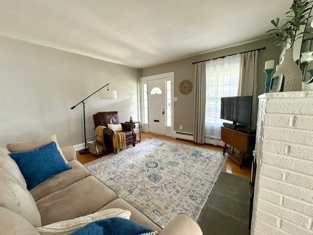 Photo - 3 E Elm St