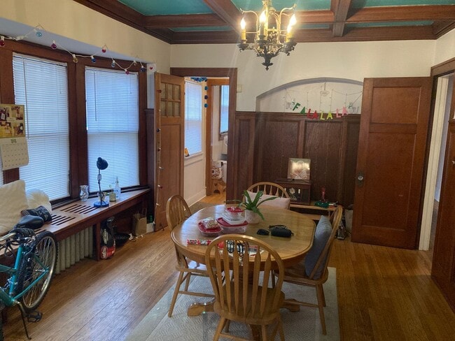 Photo - 2935 N Downer Ave Unidad Lower