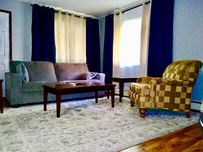 Photo - 298 Lawson Ave E Unit #3