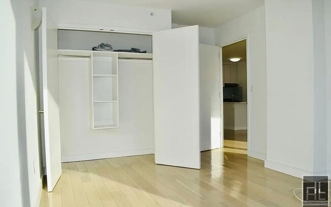 Photo - 21 STREET Unit 6B