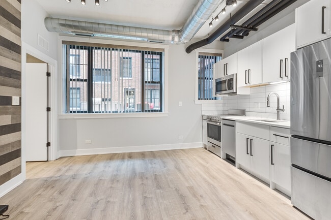 Photo - 7645 N Sheridan Rd Unit 109