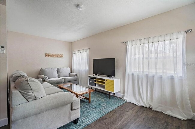 Photo - 7101 59th St N