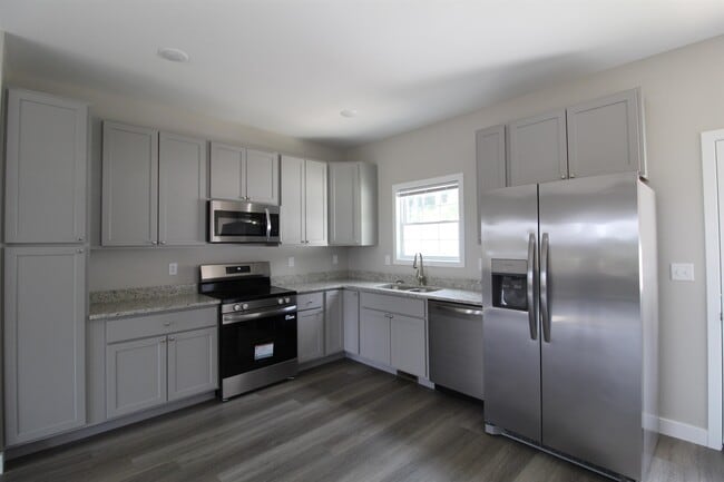 101 WILLOWSTONE Ct