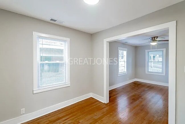 Photo - 707 19th St S