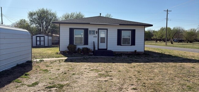 Building Photo - 2928 N Washington St