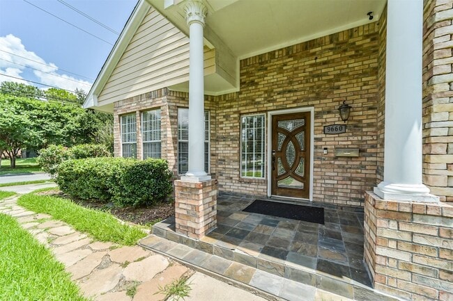 Photo - 9660 Fairdale Ln