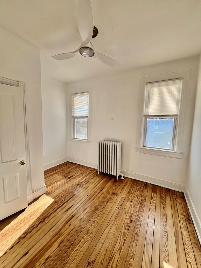 Photo - H Street Corridor|3 bd 1 bth Row House|High Ceilings, Bright, 1800sqft