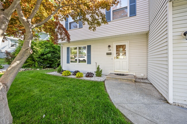 Photo - 180 Gorman St Unit 180