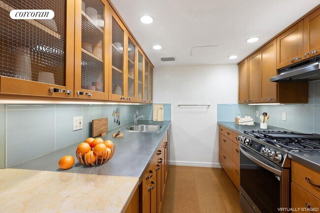 Photo - 520 E 81st St