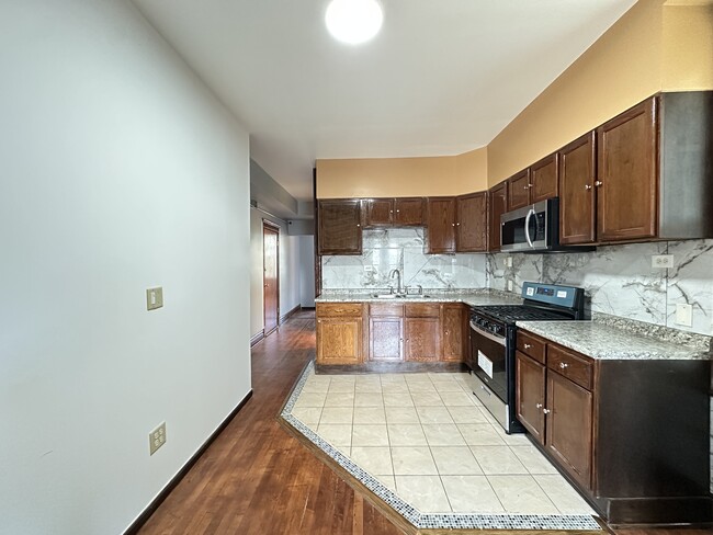 Photo - 2713 W 16th St Unit 3