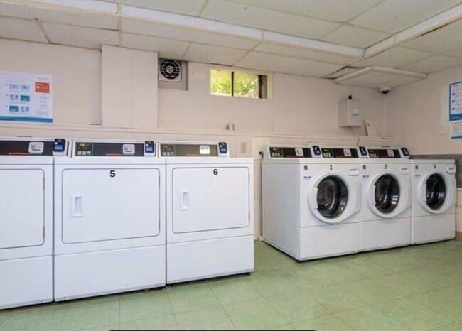 Photo - 2 Hammond Pond Pky Unit 203