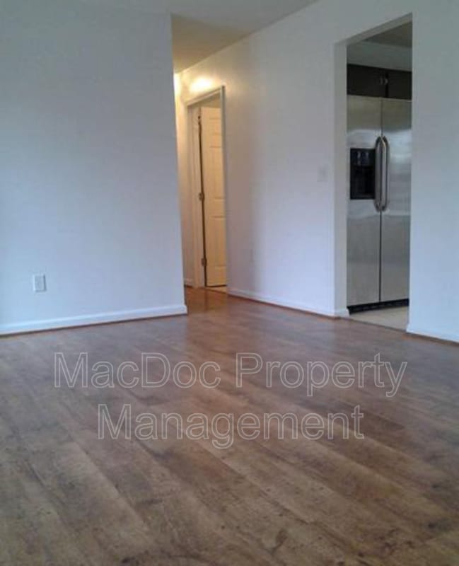 Photo - 204 Mahone Ct